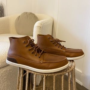 Olukai Nalukai Men Leather Boots 9.5 - like new!